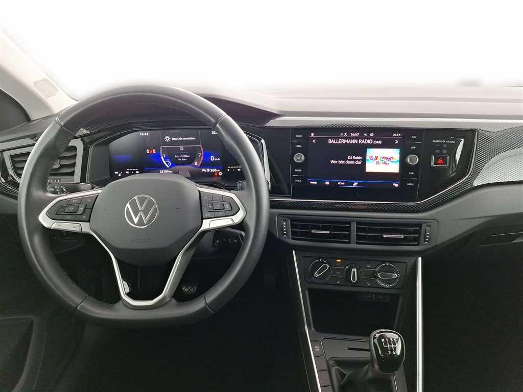 Volkswagen Polo 2024 г. Серебристый, пробег 32788 км