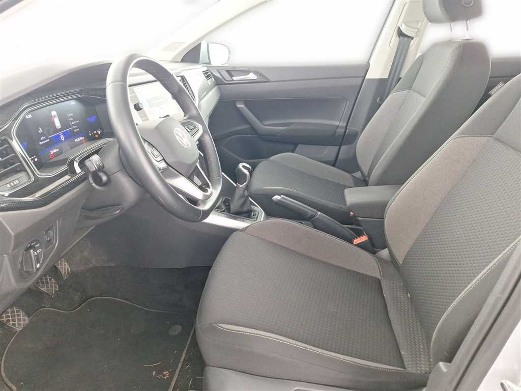 Volkswagen Polo 2024 г. Серебристый, пробег 23104 км