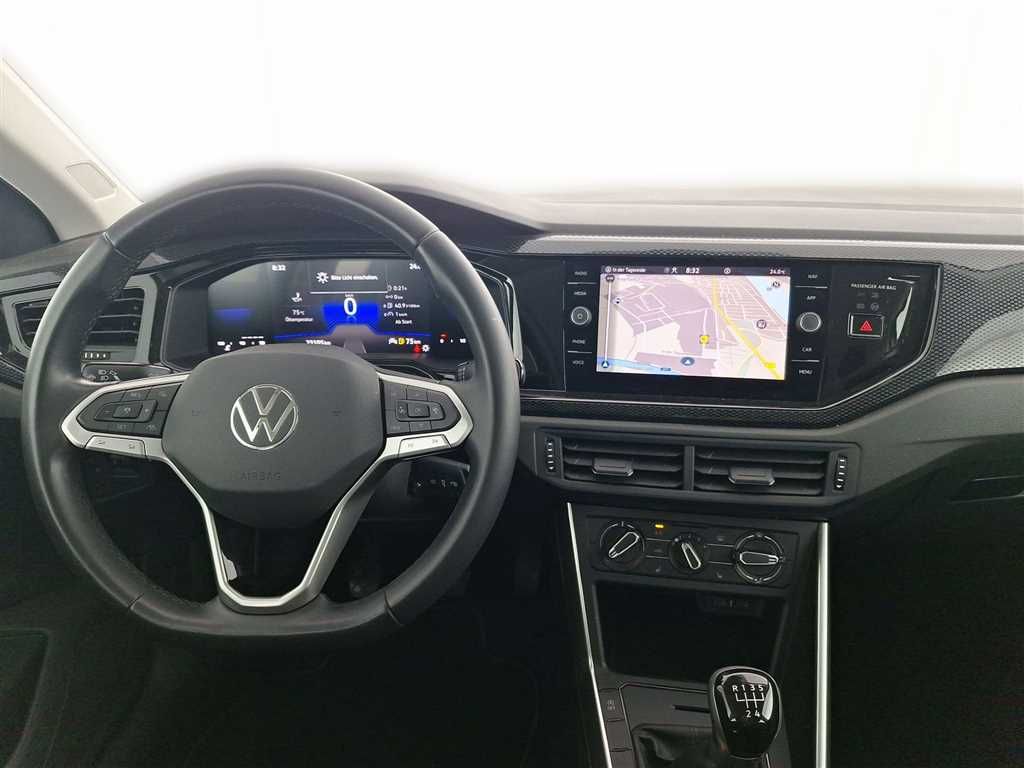 Volkswagen Polo 2024 г. Серебристый, пробег 23104 км