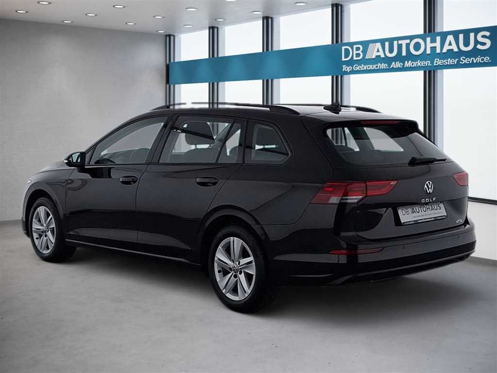 Volkswagen Golf 2024 г. Чёрный, пробег 49577 км