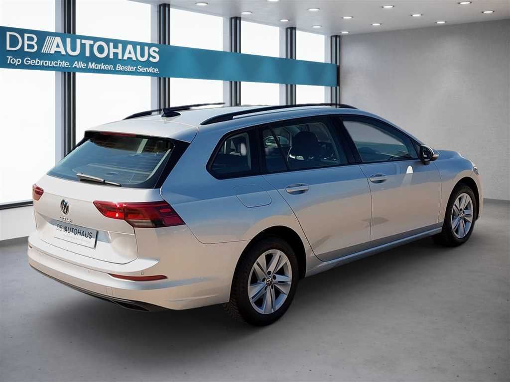 Volkswagen Golf 2023 г. Серебристый, пробег 24931 км