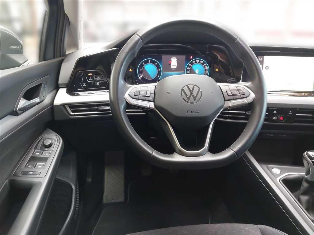 Volkswagen Golf 2024 г. Серый, пробег 15957 км