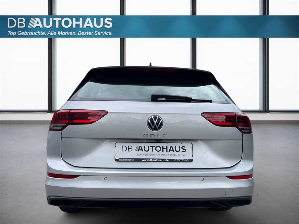 Volkswagen Golf 2022 г. Серебристый, пробег 32574 км