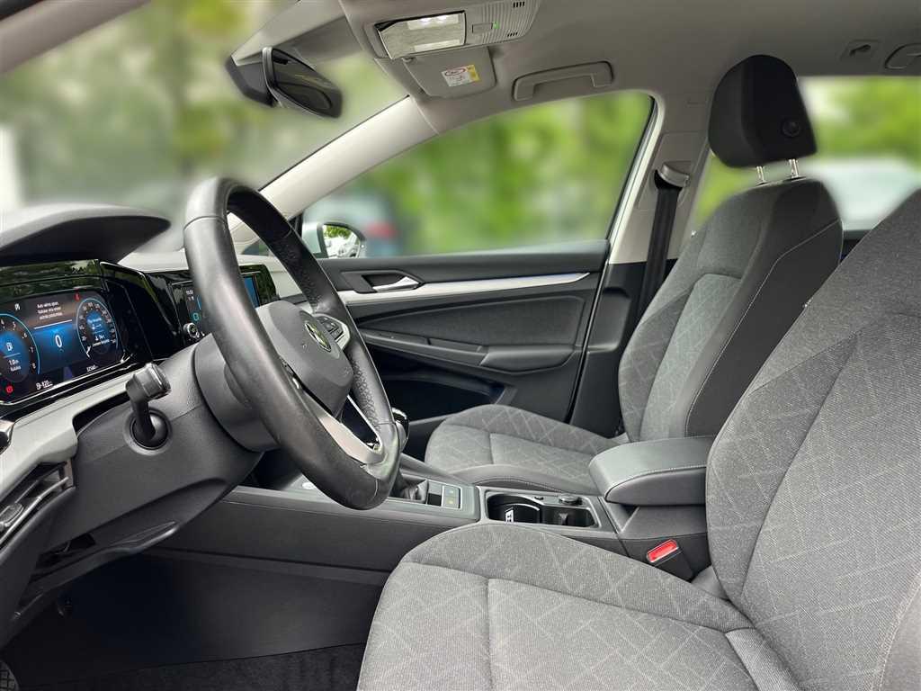 Volkswagen Golf 2022 г. Серебристый, пробег 32574 км