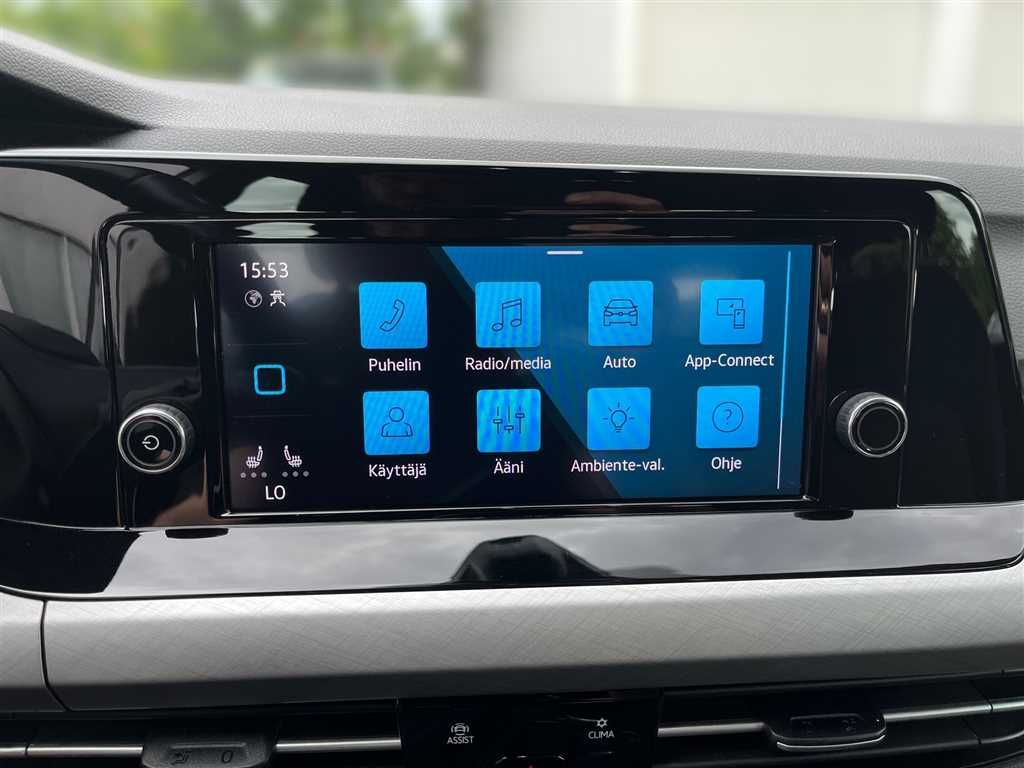 Volkswagen Golf 2022 г. Серебристый, пробег 32574 км
