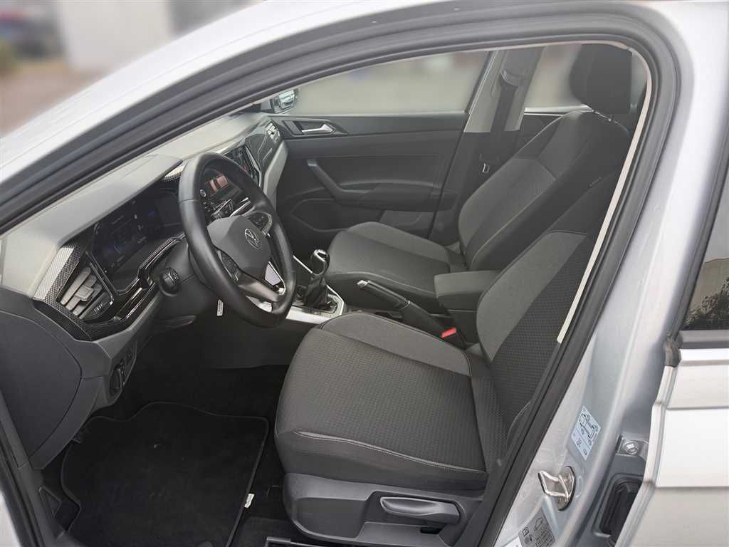 Volkswagen Polo 2023 г. Серебристый, пробег 53340 км
