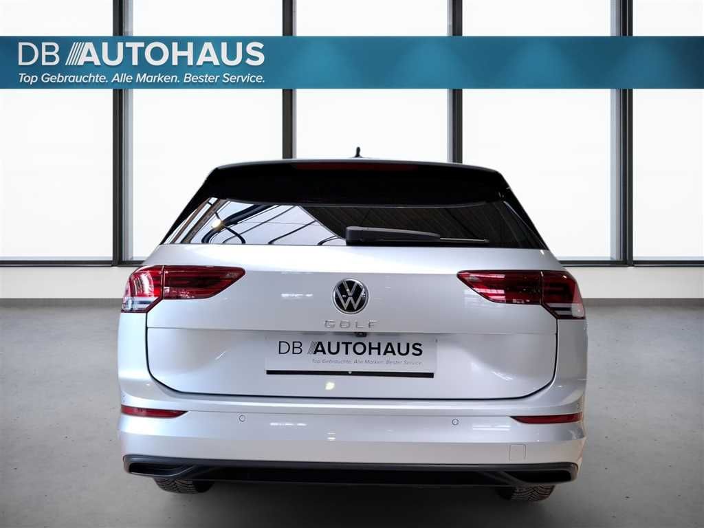 Volkswagen Golf 2024 г. Серебристый, пробег 21681 км