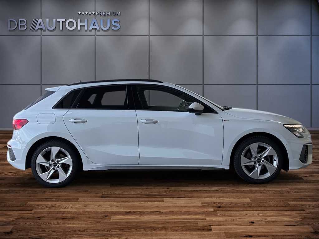 Audi A3 2024 г. Белый, пробег 45426 км