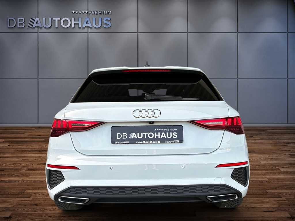 Audi A3 2024 г. Белый, пробег 45426 км