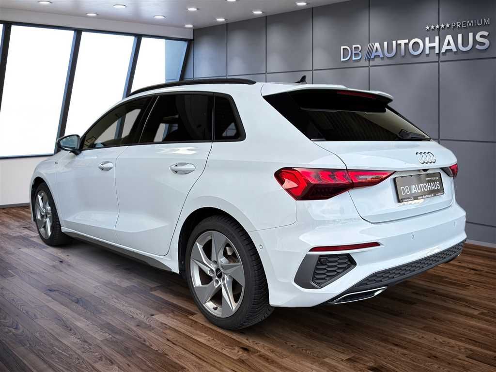 Audi A3 2024 г. Белый, пробег 45426 км