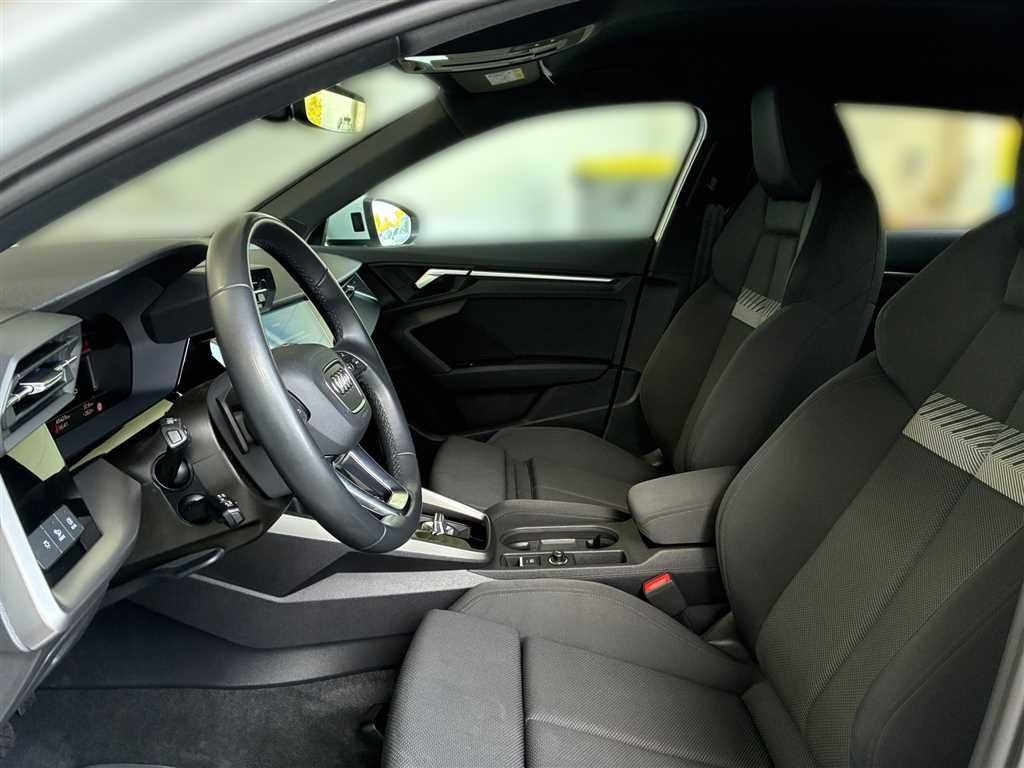 Audi A3 2024 г. Белый, пробег 45426 км