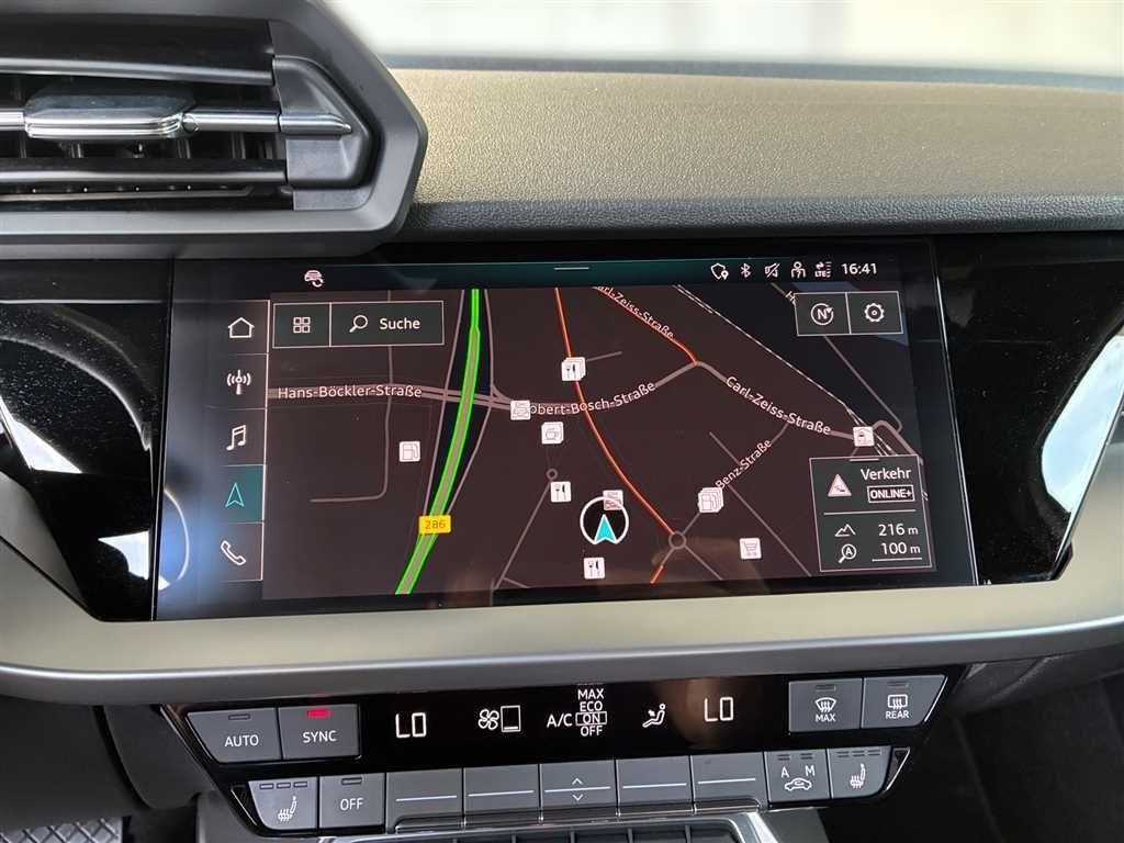 Audi A3 2024 г. Белый, пробег 45426 км