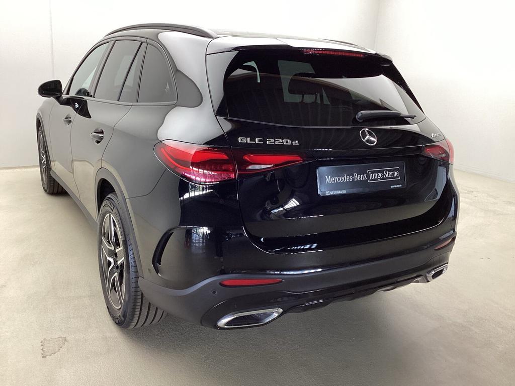Mercedes-Benz GLC 220 2025 г. Чёрный, пробег 21368 км