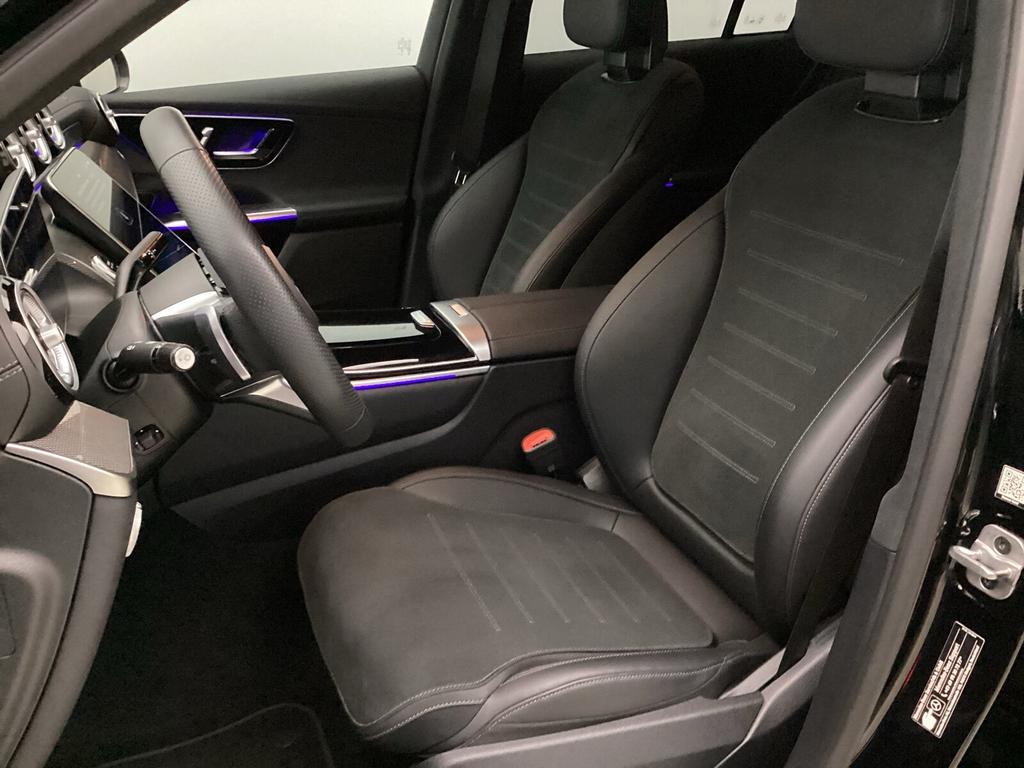 Mercedes-Benz GLC 220 2025 г. Чёрный, пробег 21368 км