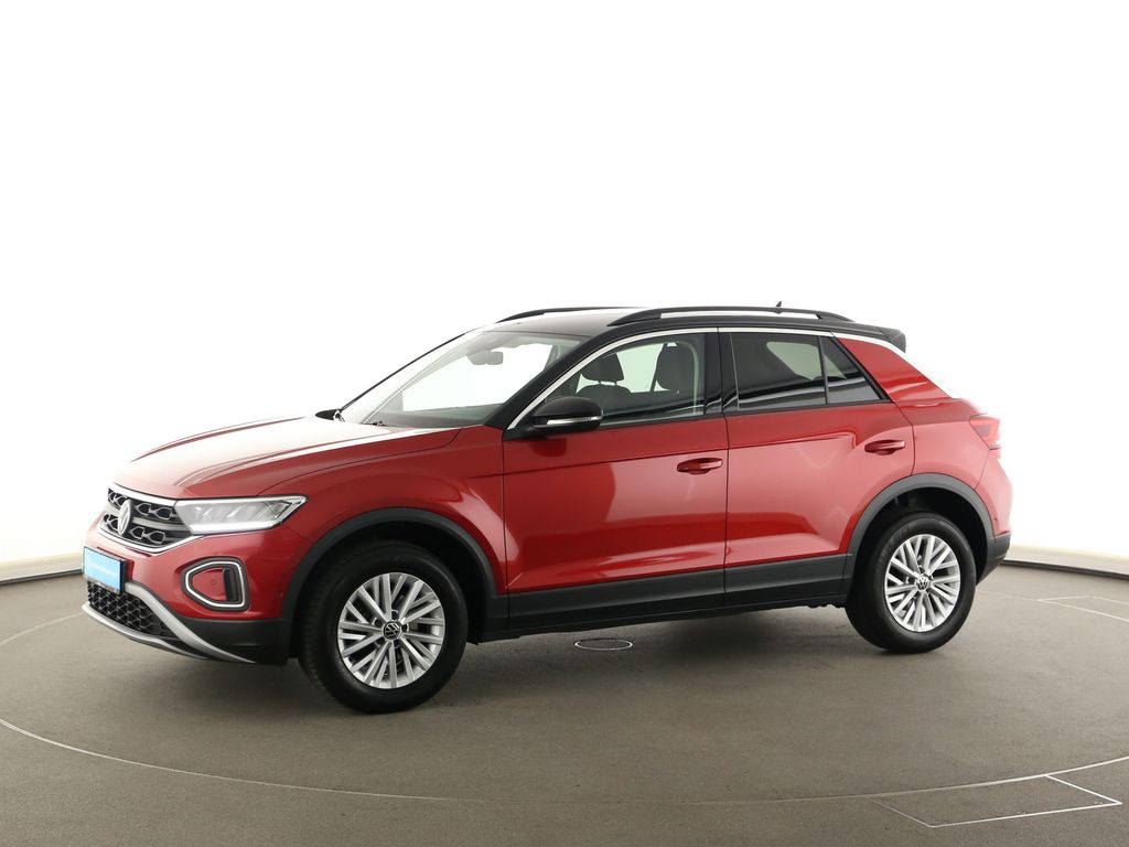 Volkswagen T-Roc 2023 г. Красный, пробег 30108 км