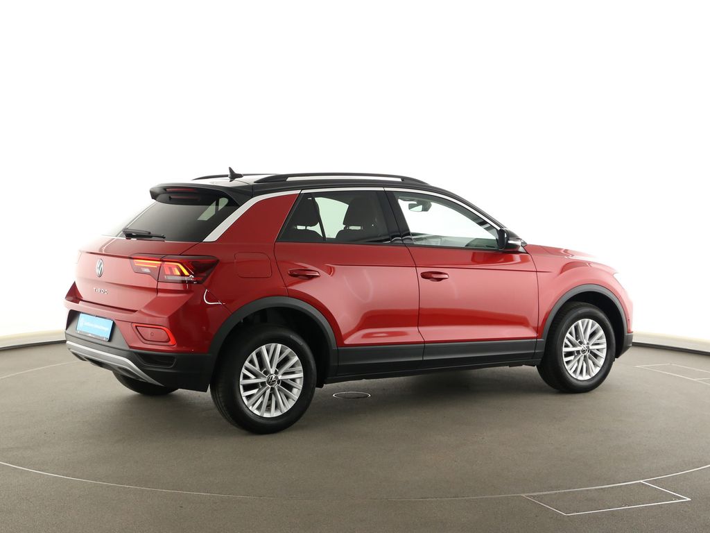 Volkswagen T-Roc 2023 г. Красный, пробег 30108 км
