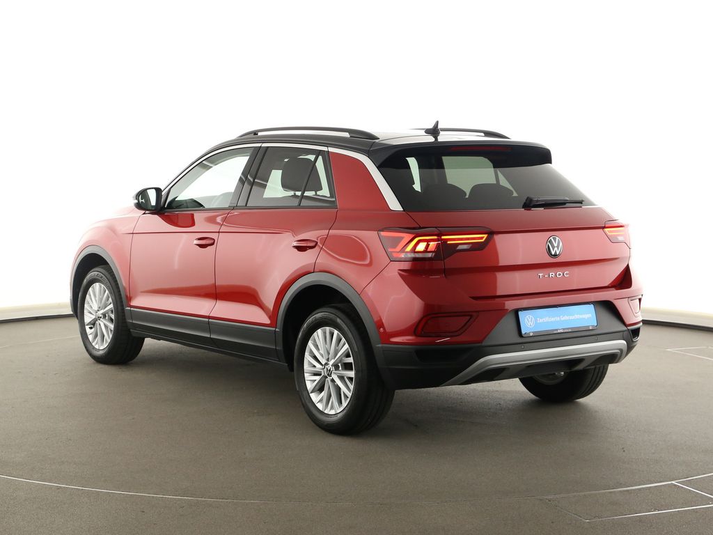 Volkswagen T-Roc 2023 г. Красный, пробег 30108 км