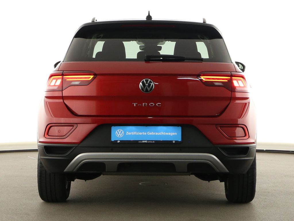 Volkswagen T-Roc 2023 г. Красный, пробег 30108 км