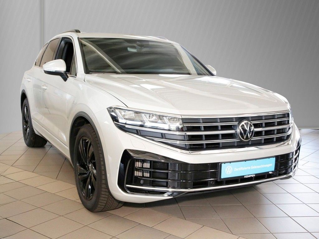 Volkswagen Touareg 2024 г. Бежевый, пробег 19970 км