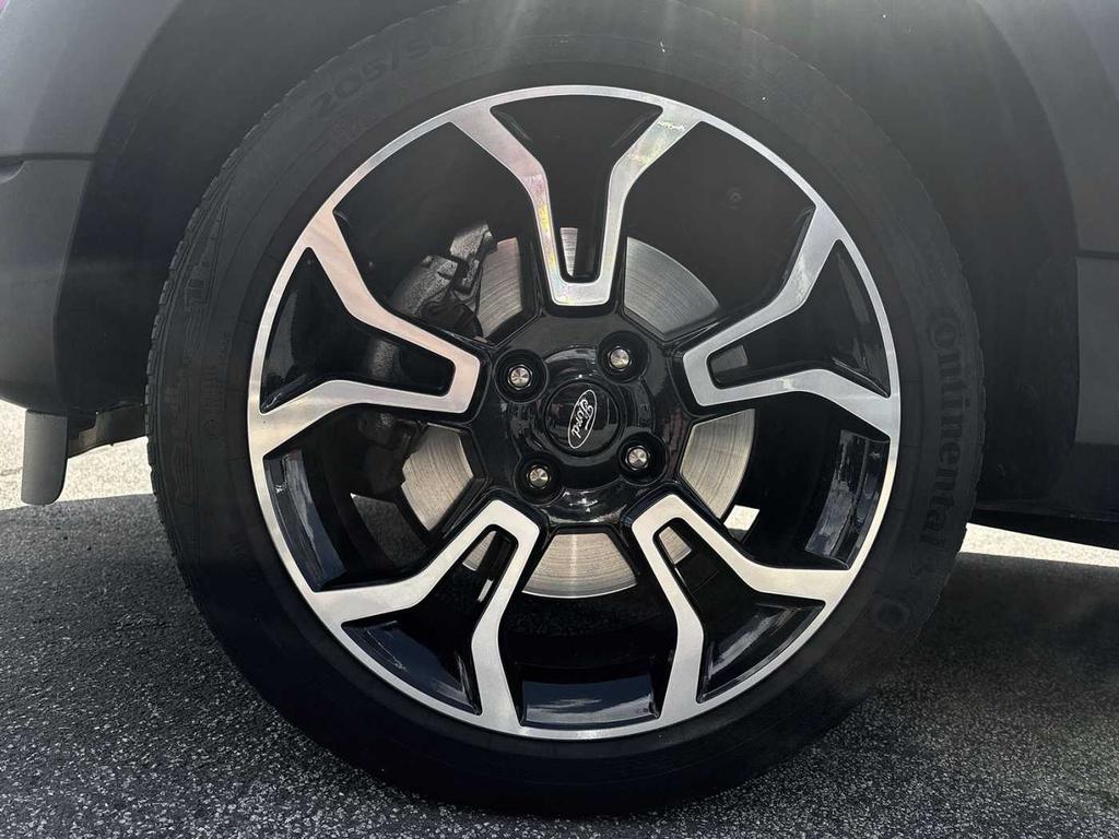 Ford EcoSport 2021 г. Красный, пробег 32800 км