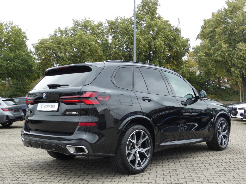 BMW X5 2024 г. Чёрный, пробег 29709 км