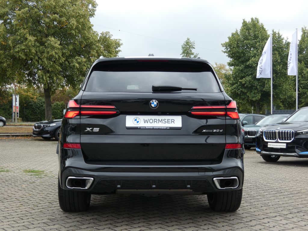 BMW X5 2024 г. Чёрный, пробег 29709 км