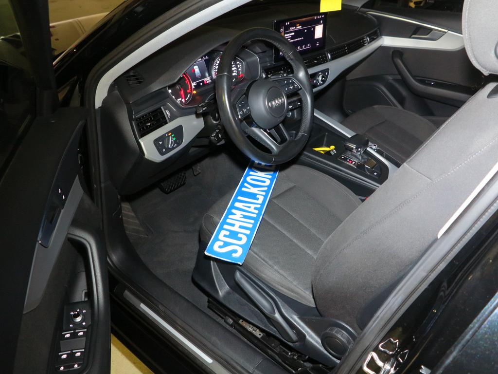Audi A4 2022 г. Чёрный, пробег 43600 км