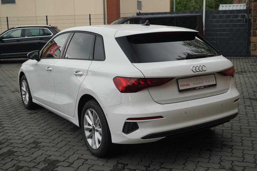 Audi A3 2023 г. Белый, пробег 55866 км