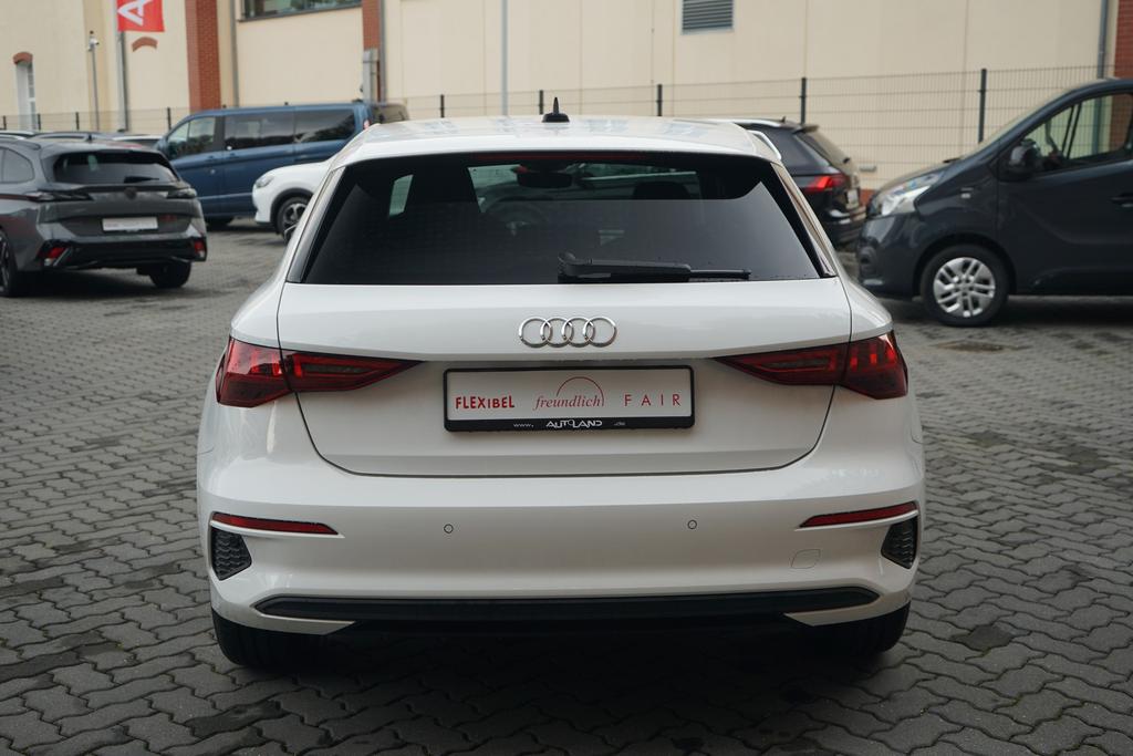 Audi A3 2023 г. Белый, пробег 55866 км