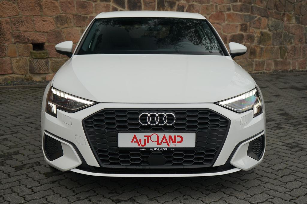 Audi A3 2023 г. Белый, пробег 55866 км
