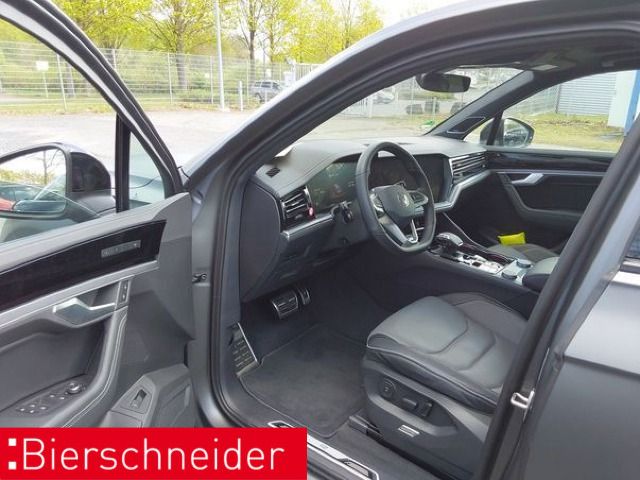 Volkswagen Touareg 2025 г. Серый, пробег 11248 км