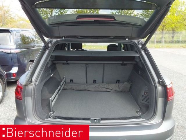 Volkswagen Touareg 2025 г. Серый, пробег 11248 км