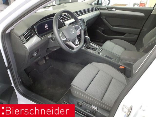 Volkswagen PASSAT VARIANT 2023 г. Белый, пробег 30598 км