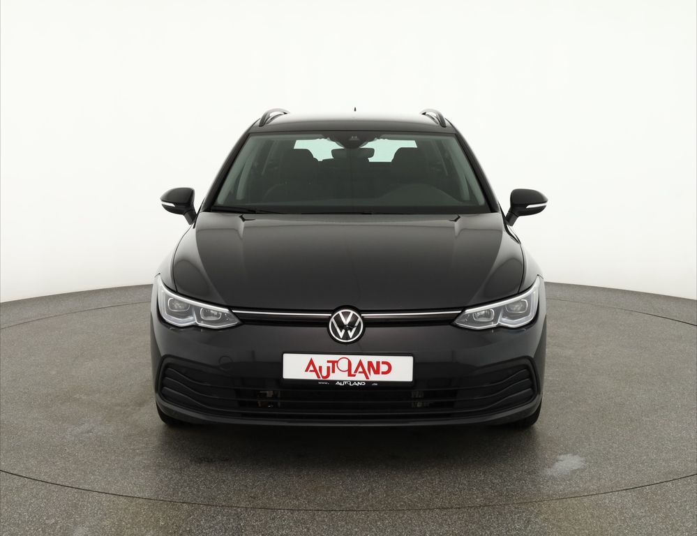Volkswagen Golf 2024 г. Серый, пробег 27604 км