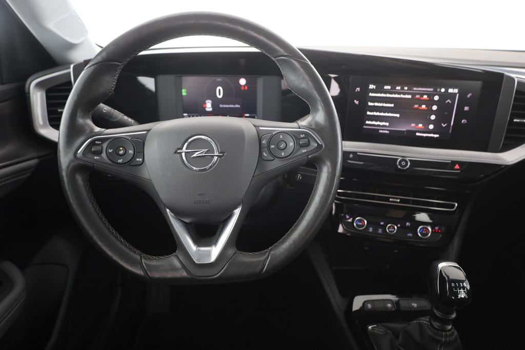 Opel Mokka 2022 г. Красный, пробег 55902 км