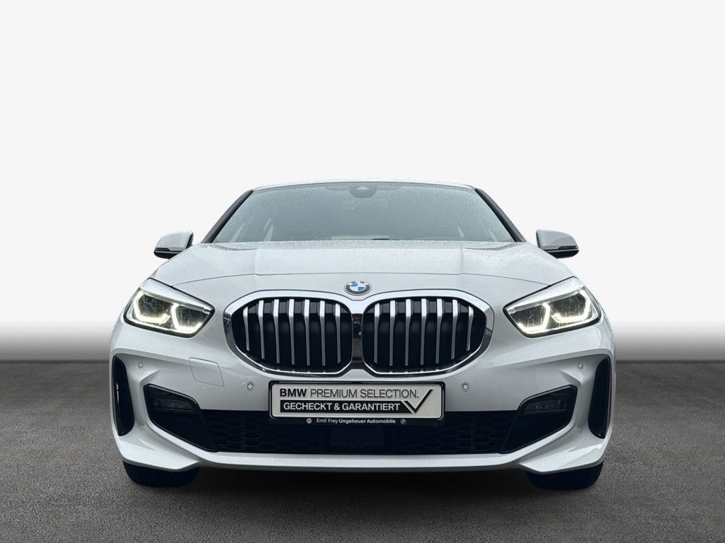 BMW 118 2023 г. Белый, пробег 36498 км