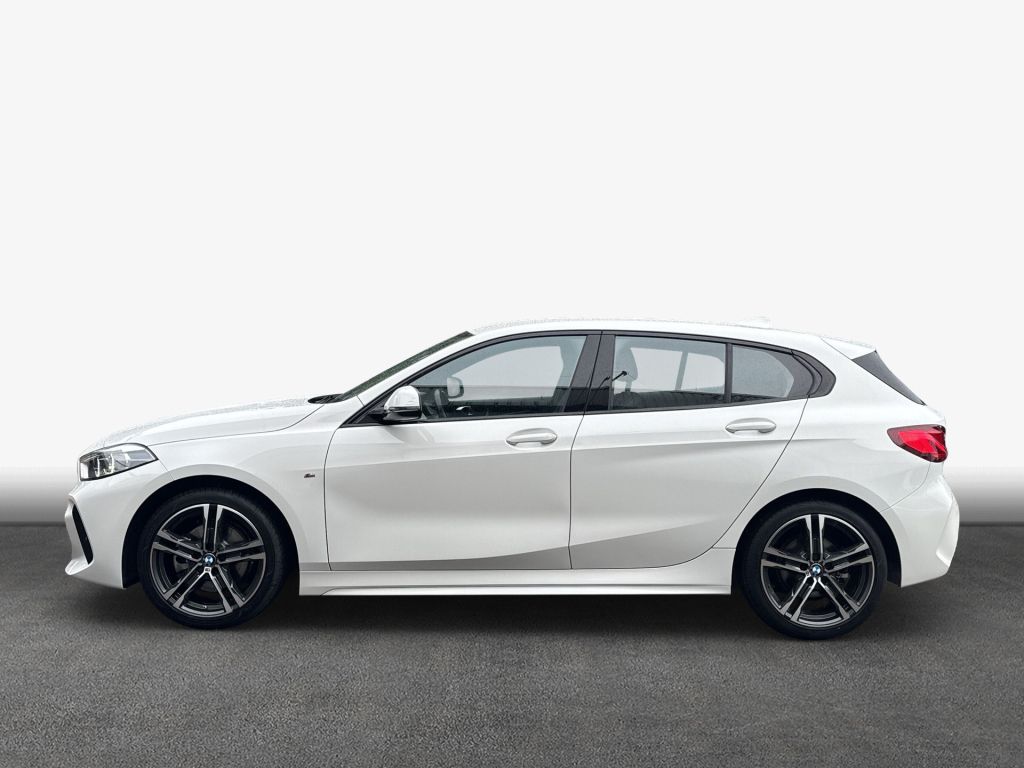 BMW 118 2023 г. Белый, пробег 36498 км