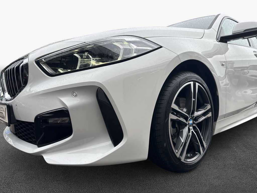 BMW 118 2023 г. Белый, пробег 36498 км
