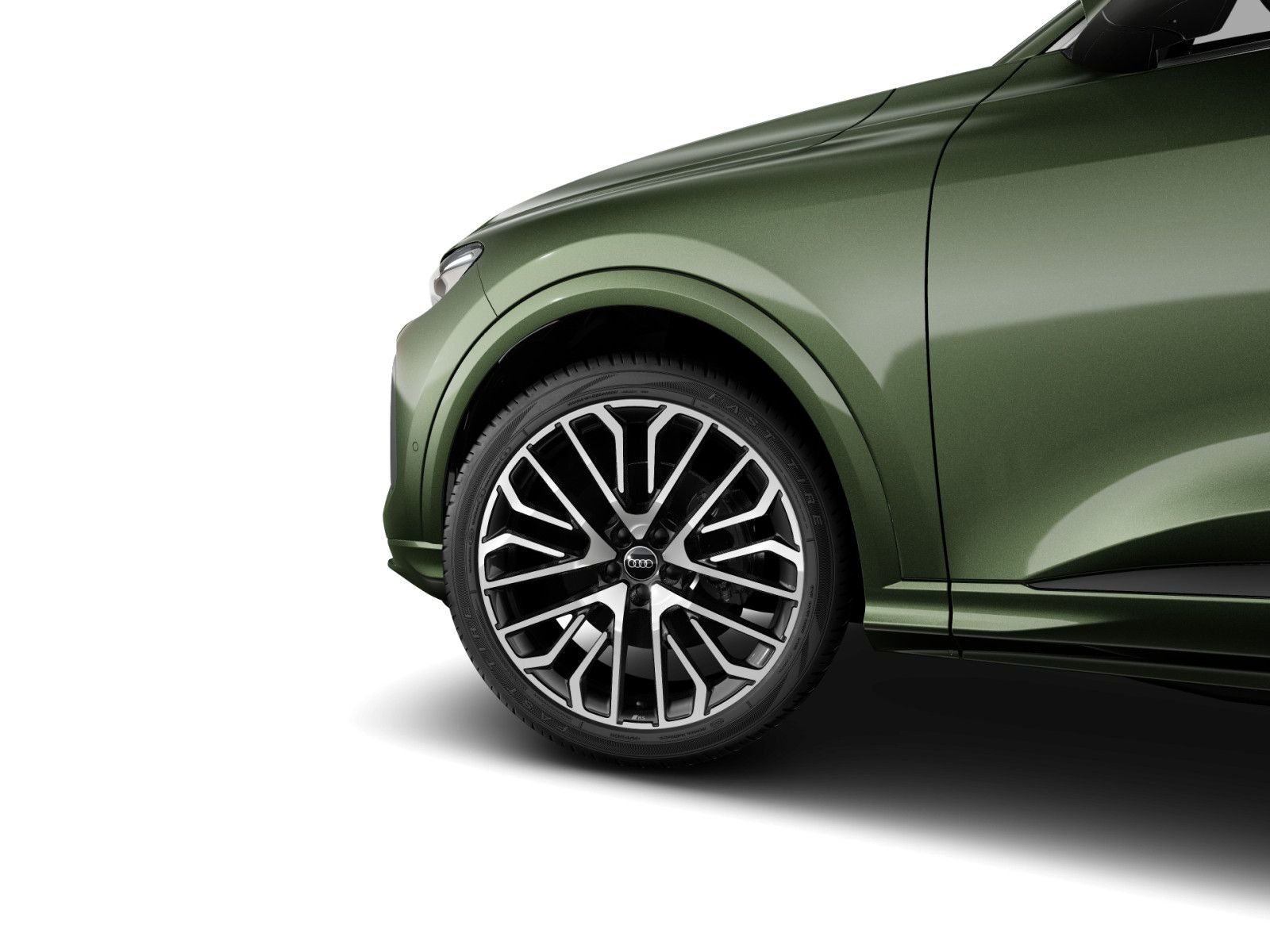 Audi Q5 2025 г. Зелёный, пробег 5684 км