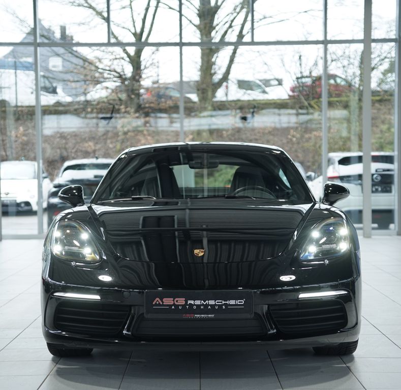 Porsche Cayman 2023 г. Чёрный, пробег 42000 км