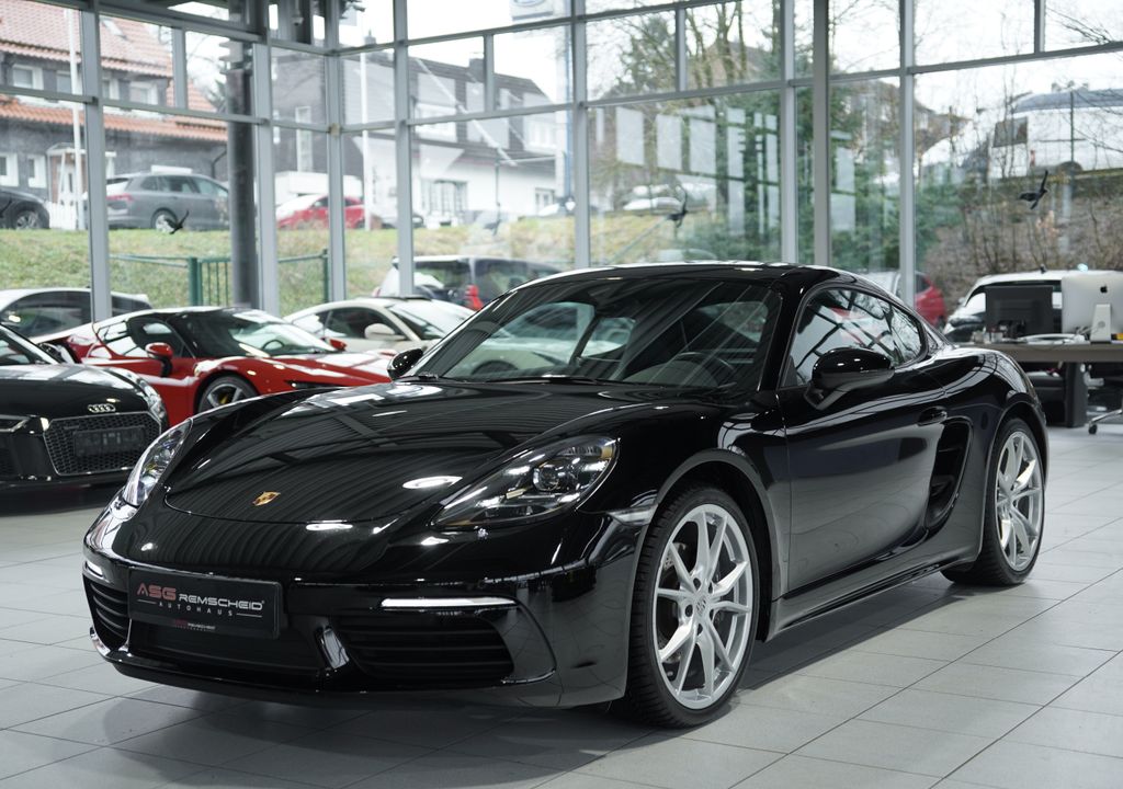 Porsche Cayman 2023 г. Чёрный, пробег 42000 км