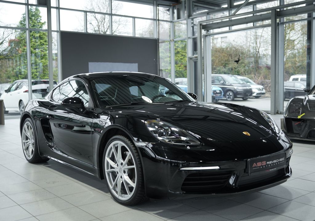 Porsche Cayman 2023 г. Чёрный, пробег 42000 км