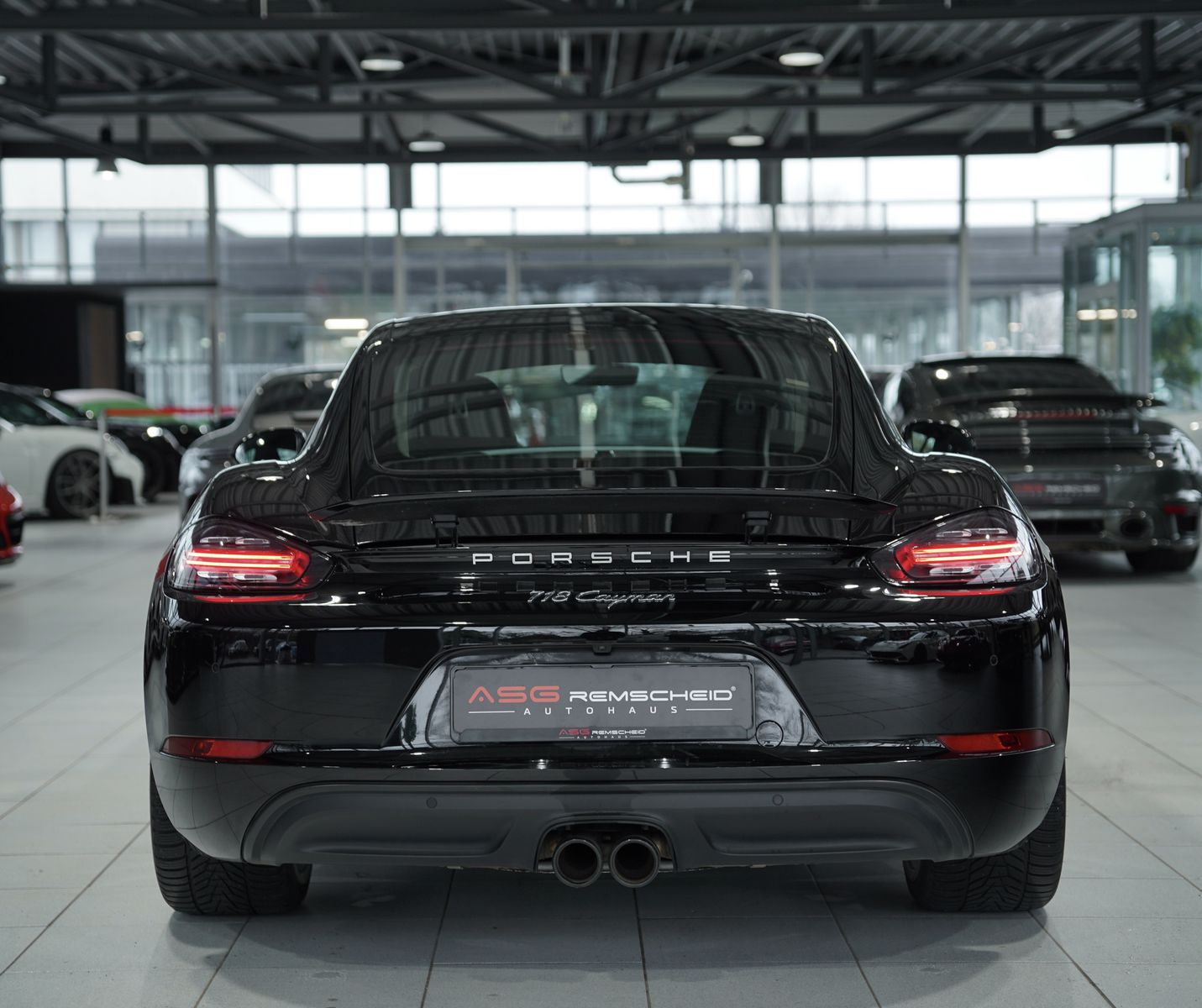 Porsche Cayman 2023 г. Чёрный, пробег 42000 км