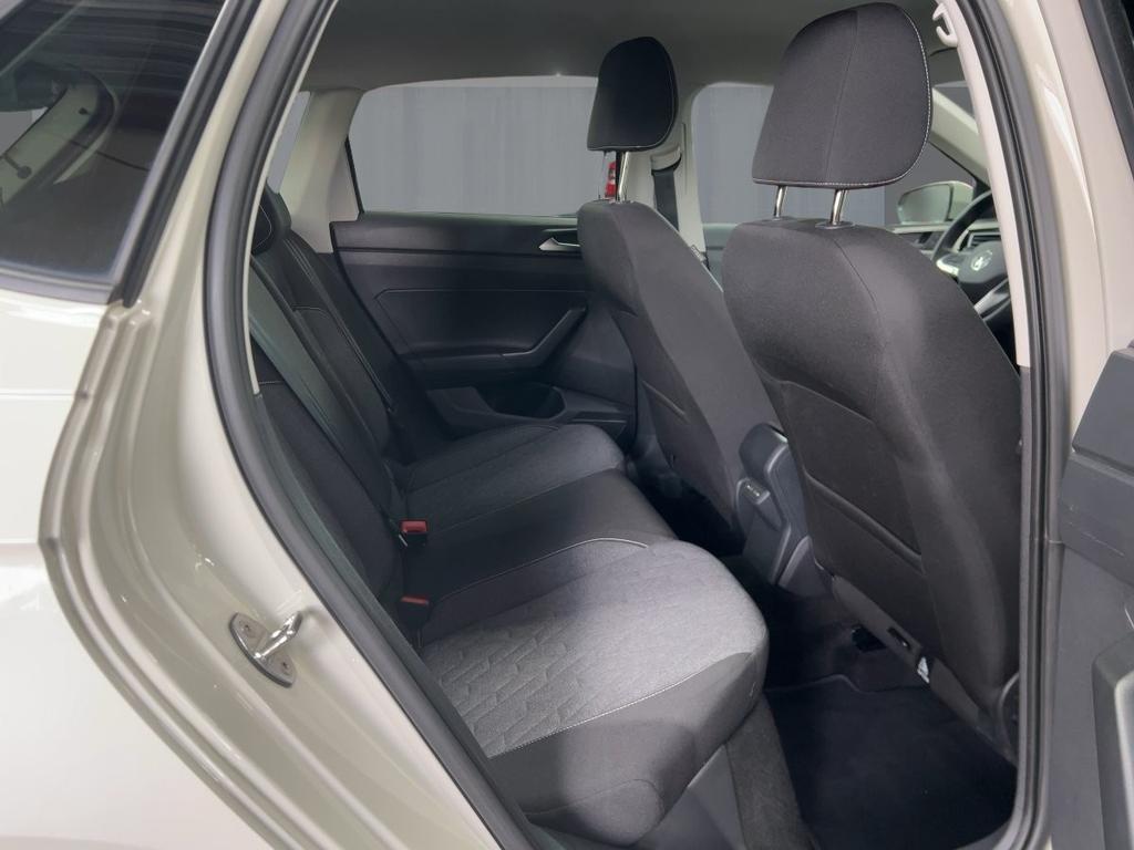 Volkswagen Polo 2024 г. Серый, пробег 49450 км