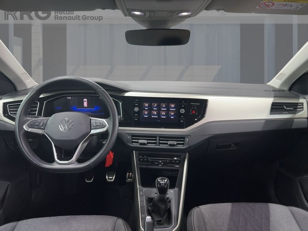 Volkswagen Polo 2024 г. Серый, пробег 49450 км