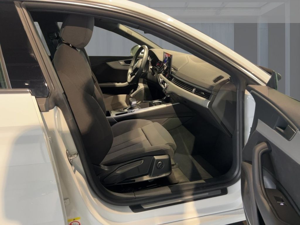 Audi A5 2022 г. Белый, пробег 55933 км