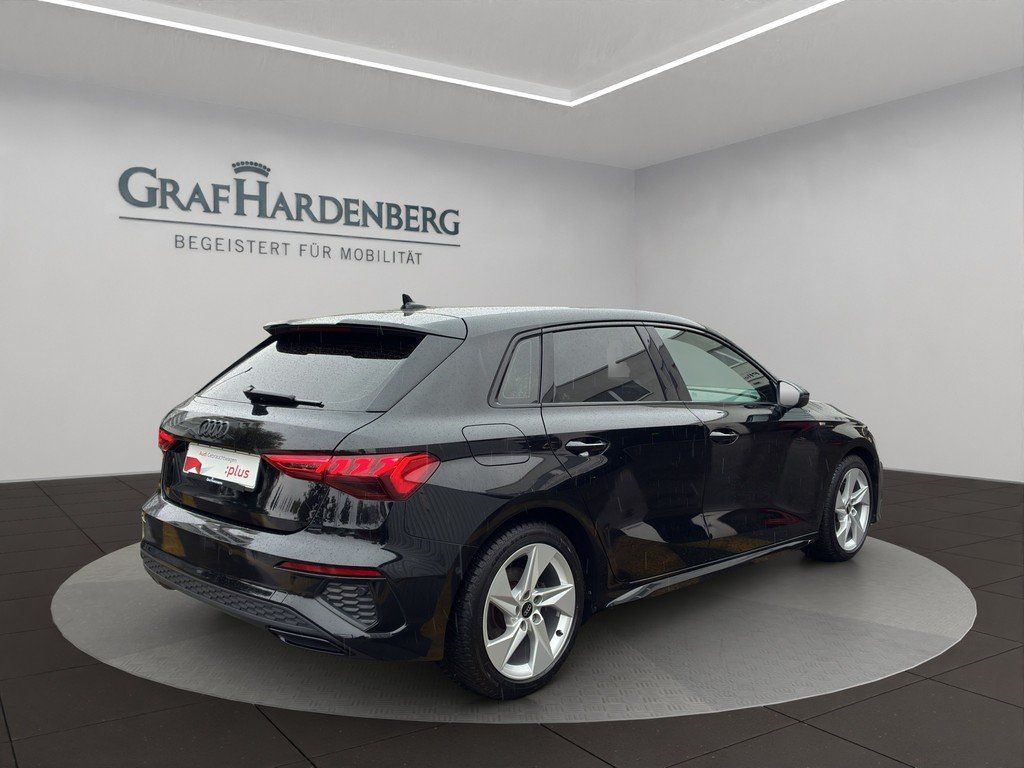 Audi A3 2022 г. Чёрный, пробег 36800 км