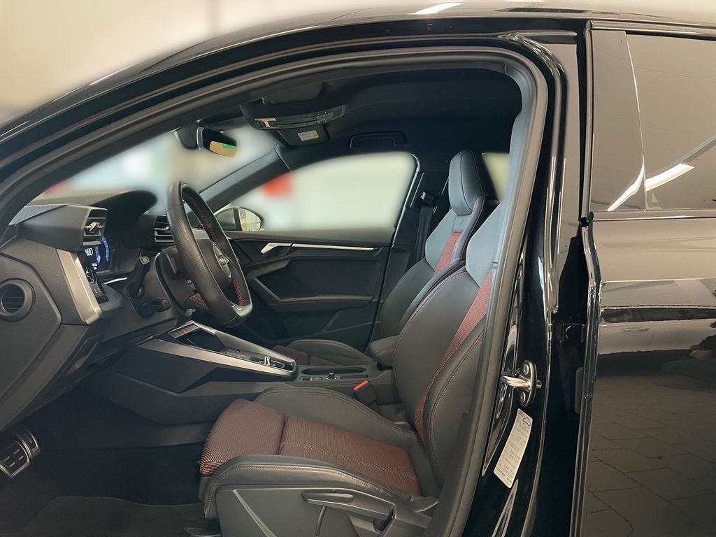Audi S3 2023 г. Чёрный, пробег 38380 км