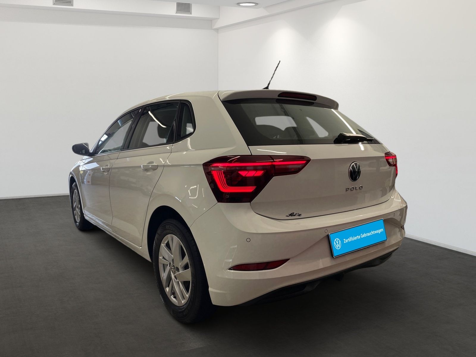 Volkswagen Polo 2022 г. Белый, пробег 36365 км