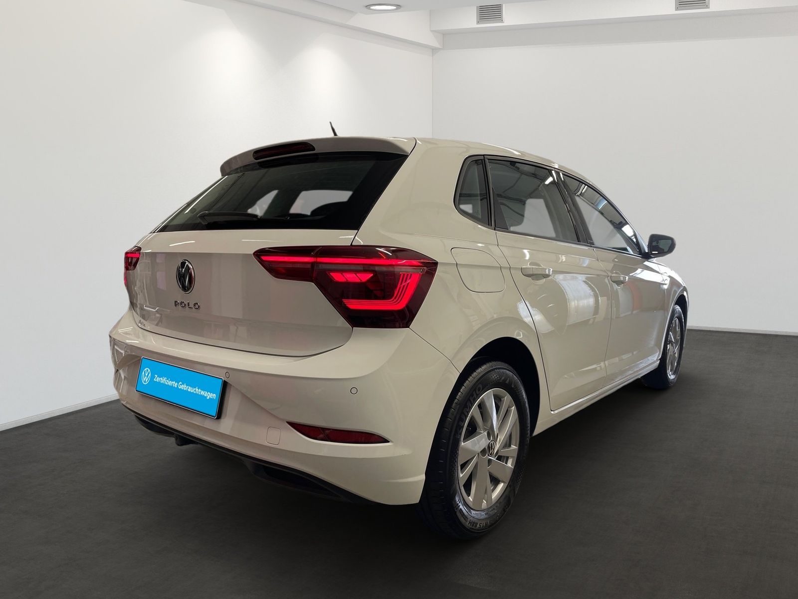 Volkswagen Polo 2022 г. Белый, пробег 36365 км